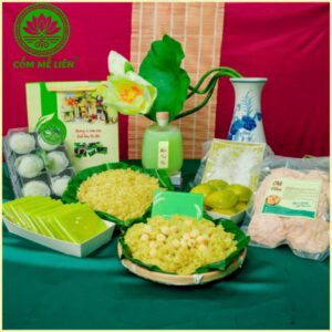 Khám phá hộp quà cốm Hà Nội cao cấp, thiết kế đẹp mắt, làm quà biếu ý nghĩa cho dịp lễ, Tết, doanh nghiệp. Đặt mua online – giao nhanh – giá ưu đãi tại Cốm Mễ Liên!
